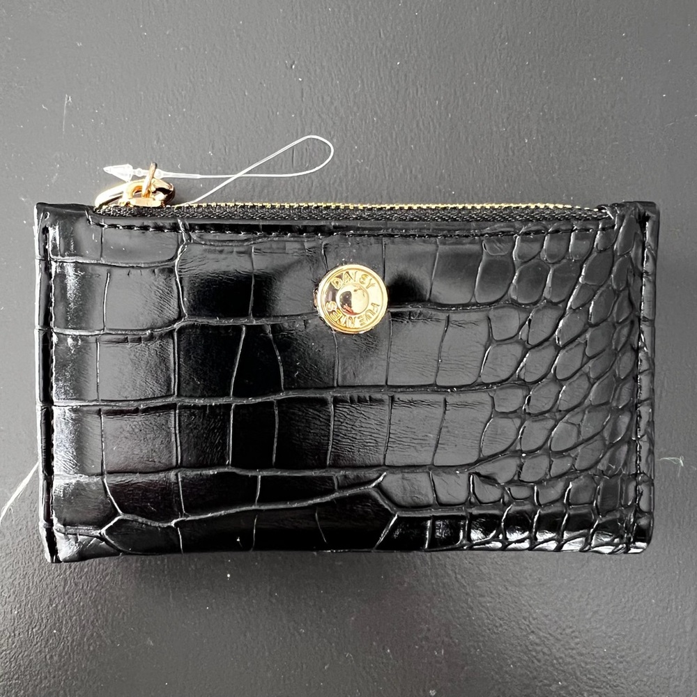 Daisy Fuentes Faux Croc Black Wallet Card Holder